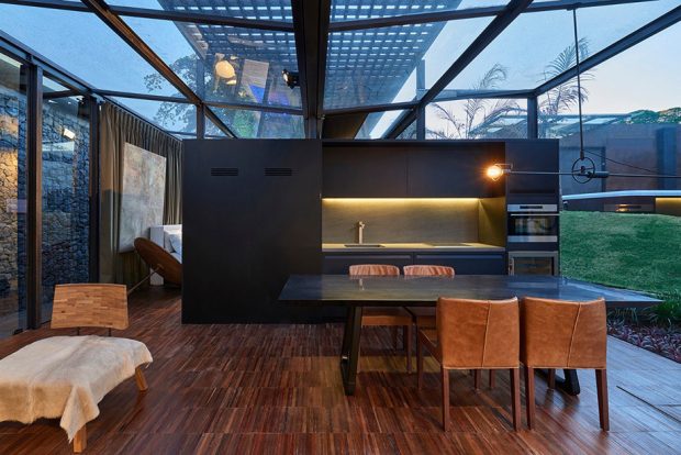 บ้านกระจก สมัยใหม่ ดูดีจริงๆ Glass House