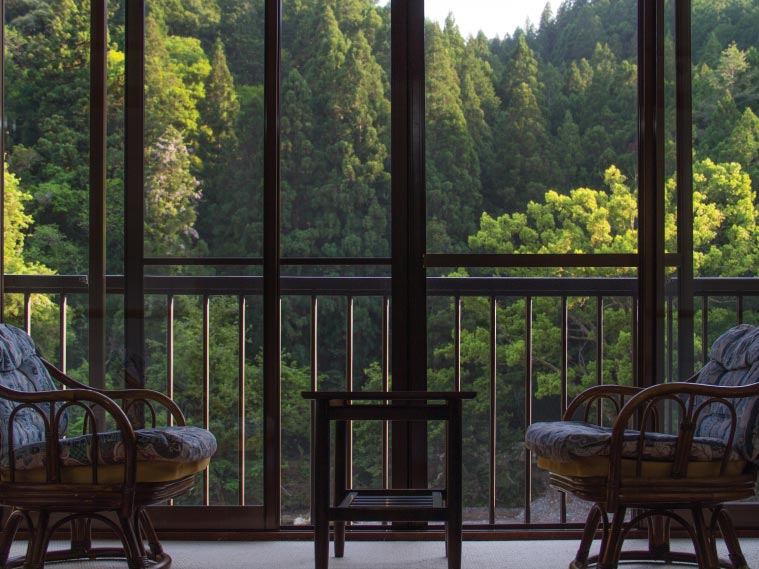 วิธีการเลือก ฟิล์มติดกระจก อาคาร คอนโด